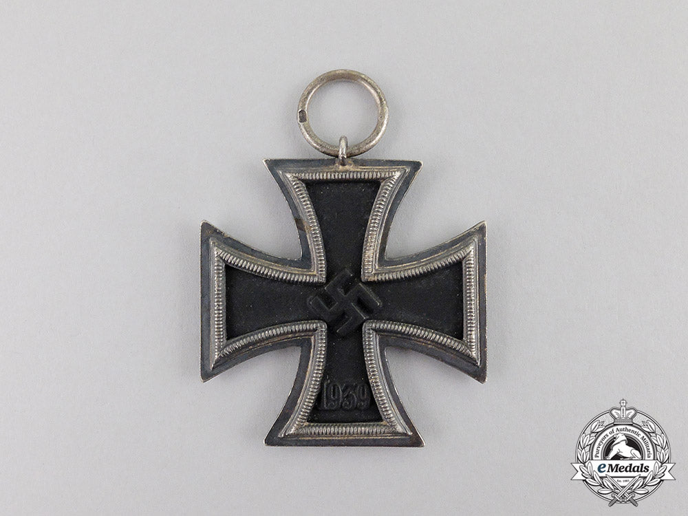 germany._an_iron_cross1939_second_class_by_j.e._hammer&_sohn_of_geringswalde_c17-121