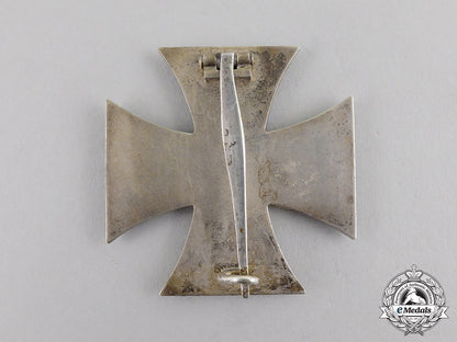 germany._an_iron_cross1939_first_class_in_its_case_of_issue_c17-142_1
