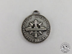 France. An International Submarine Association Badge