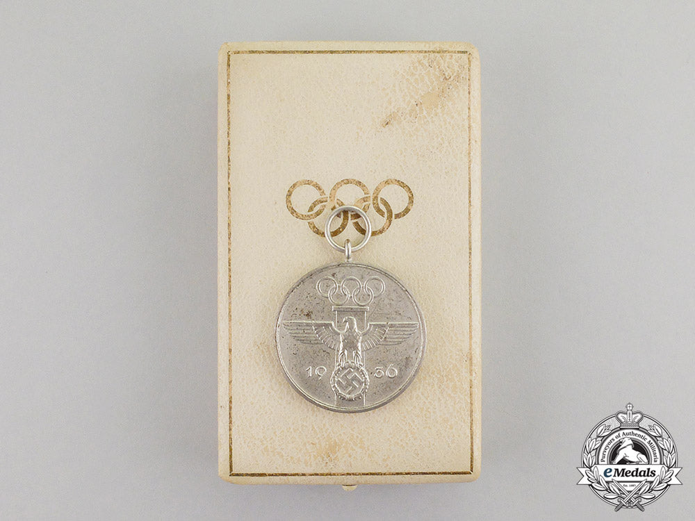 germany._a1936_xi_summer_olympic_games_service_medal_with_case_c17-248_1_1