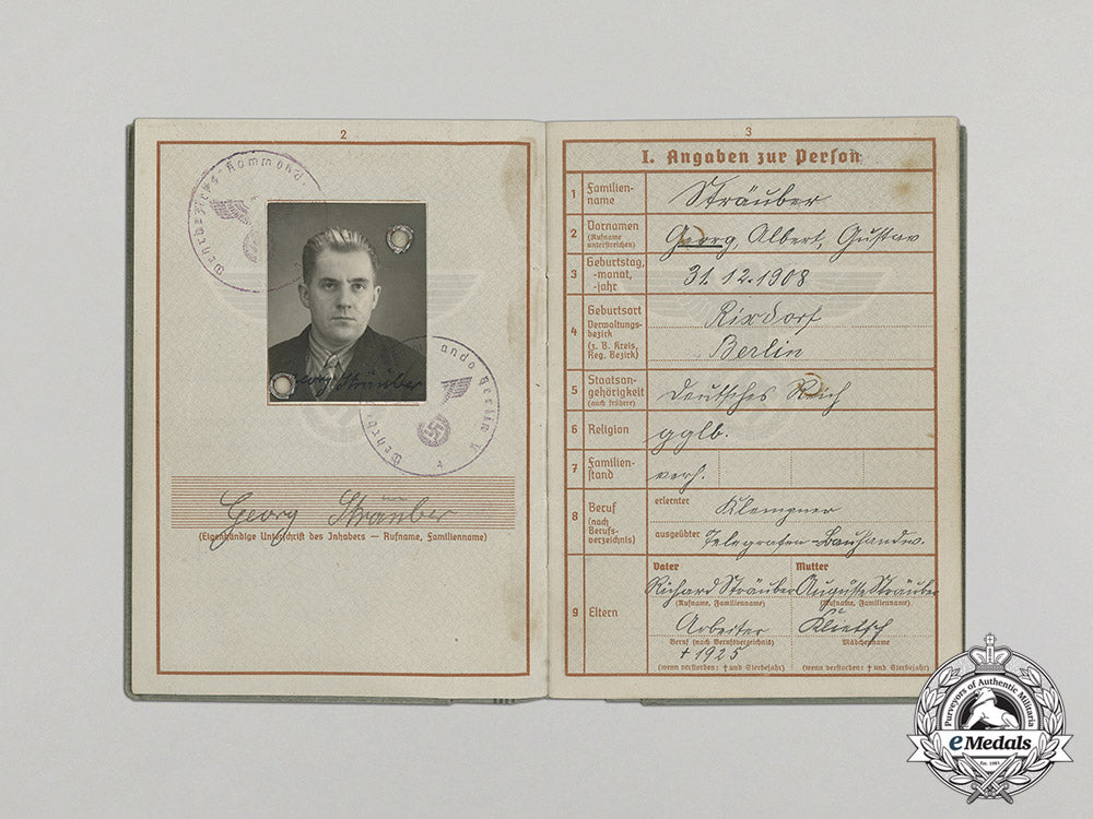 germany._a_wehrpaß,_soldbuch,&_documents_to_obergefreiter_sträuber,_lappland_shield_c17-277_2