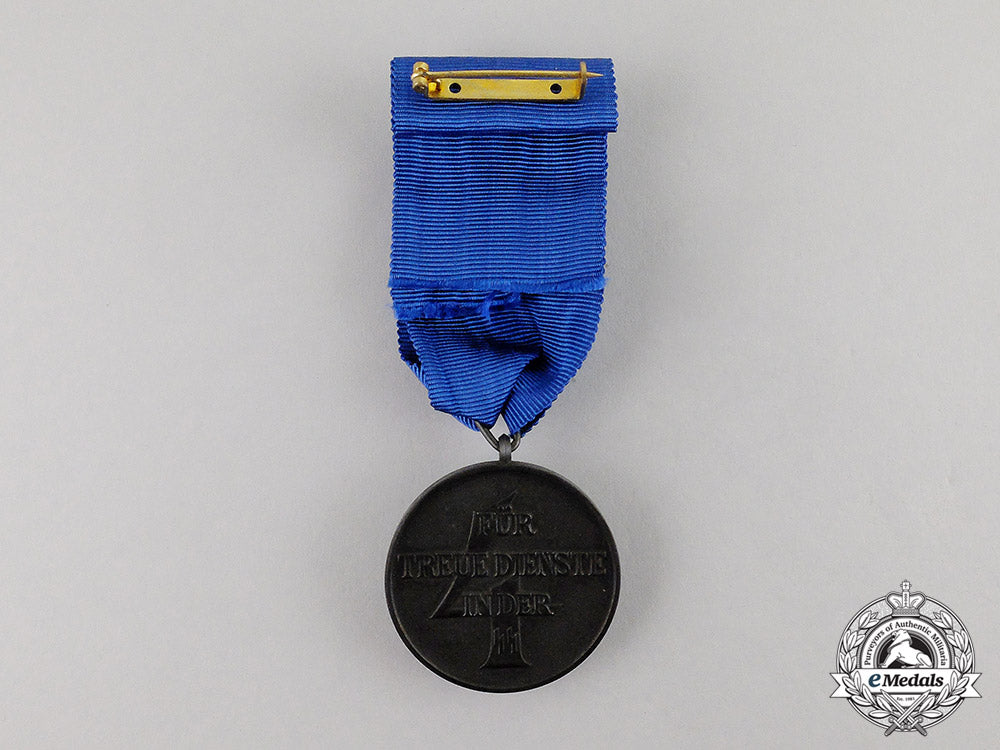germany._a_mint_ss4-_year_long_service_award_in_its_original_case_of_issue_c17-295_1