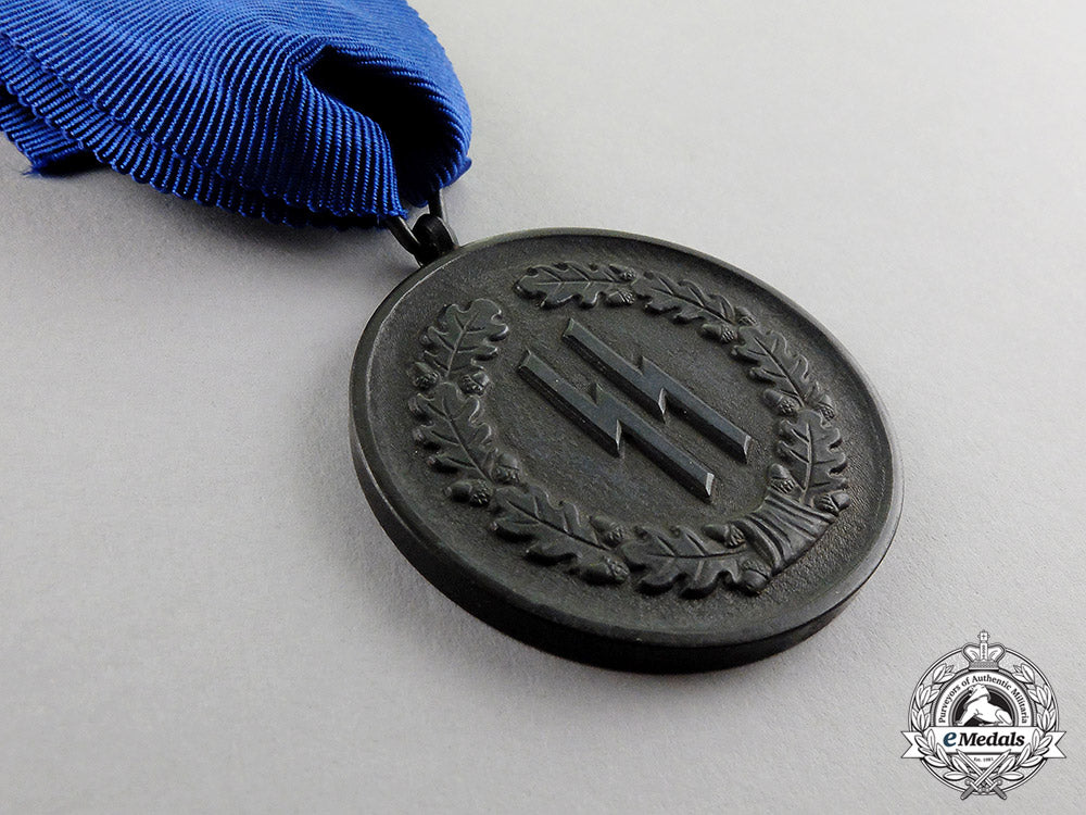 germany._a_mint_ss4-_year_long_service_award_in_its_original_case_of_issue_c17-296_1