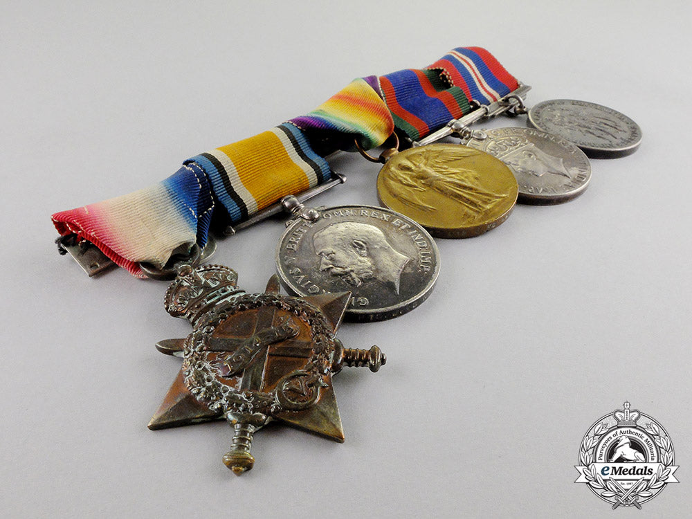 canada._a_family_group;_seaforth_highlanders&_cameron_highlanders_c17-308