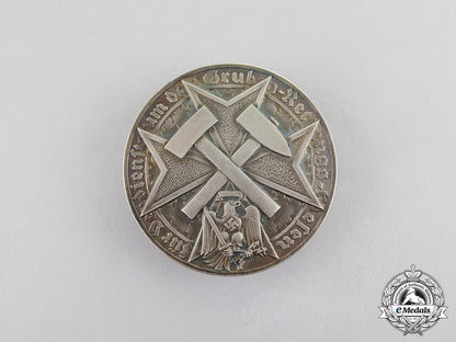 germany._a_rare_mine_rescue_medal_in_its_presentation_box_of_issue_c17-318_2_1_1