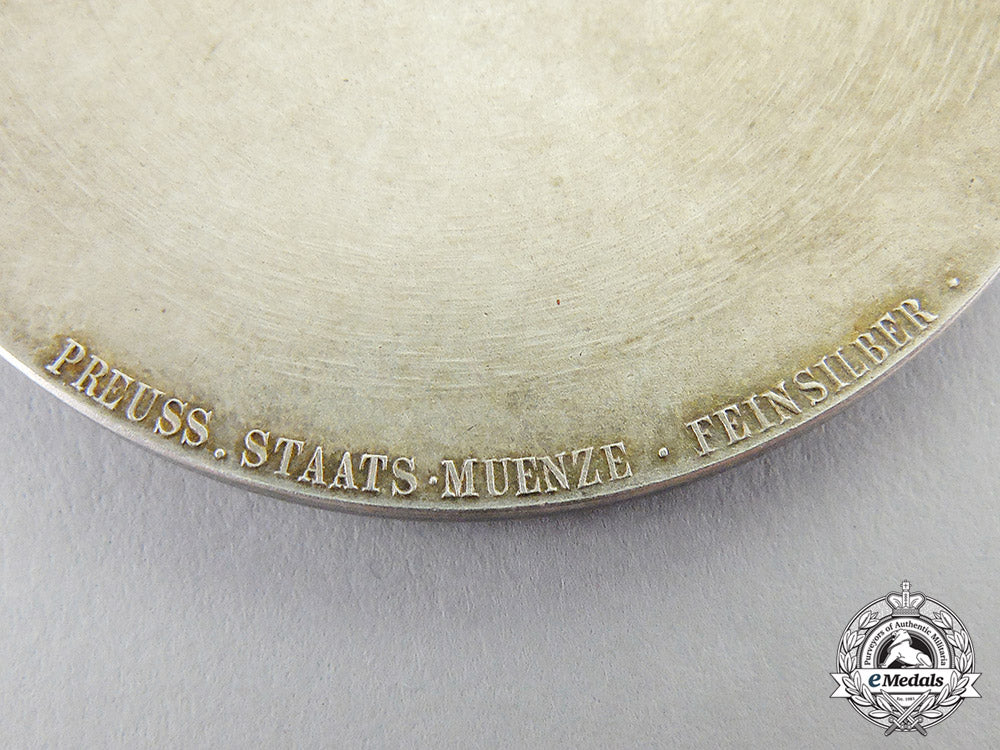 germany._a_rare_mine_rescue_medal_in_its_presentation_box_of_issue_c17-320_2_1_1