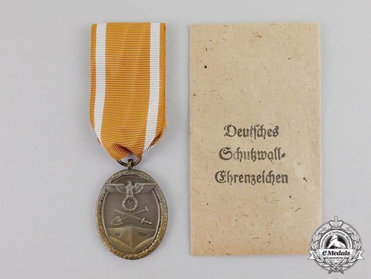 germany._a_west_wall_medal_in_its_packet_of_issue_by_c._poellath_c17-3213