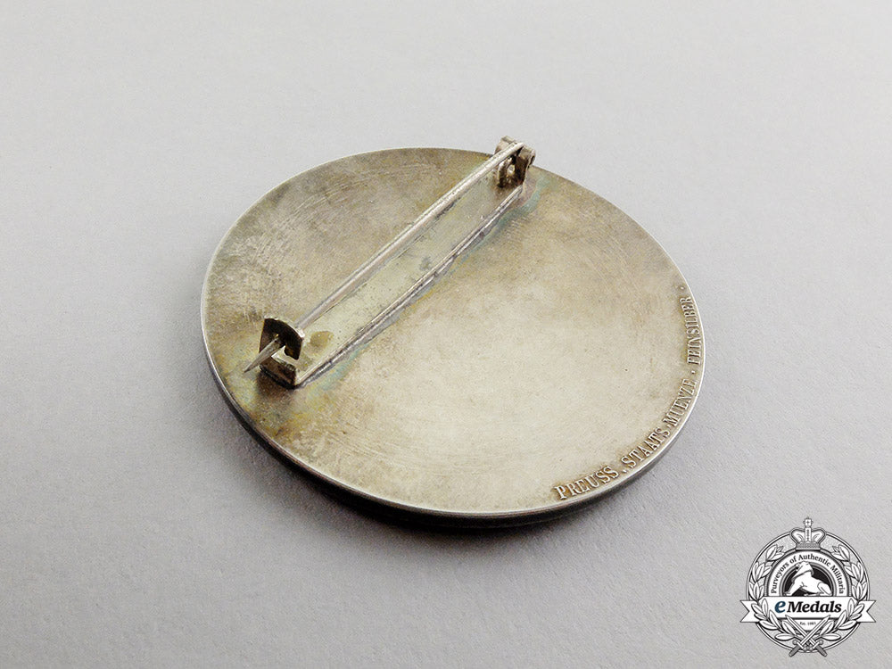 germany._a_rare_mine_rescue_medal_in_its_presentation_box_of_issue_c17-321_2_1_1