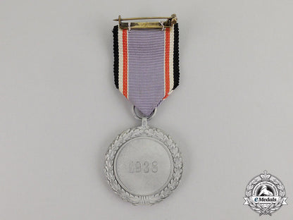 germany._an_air_raid_defense“_luftschutz”_medal;_second_class;_light_version_c17-3224
