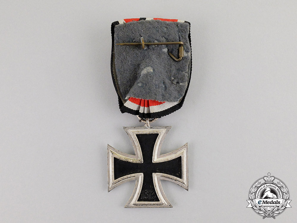 germany._a_court-_mounted_iron_cross1939_second_class_c17-3230