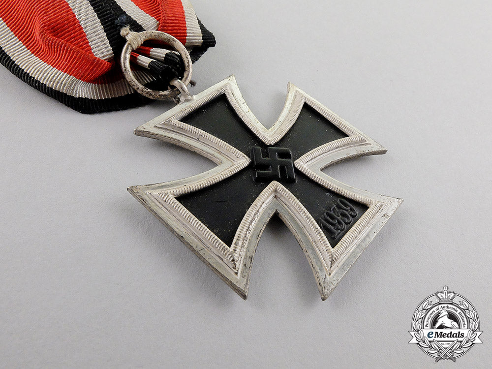germany._a_court-_mounted_iron_cross1939_second_class_c17-3231