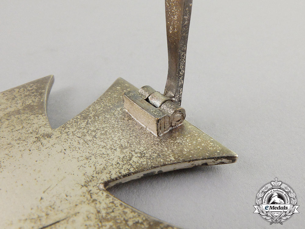 germany._an_iron_cross1939_first_class_in_its_presentation_case;_brass_core_version_c17-3286