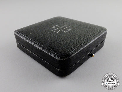 germany._an_iron_cross1939_first_class_in_its_presentation_case;_brass_core_version_c17-3290