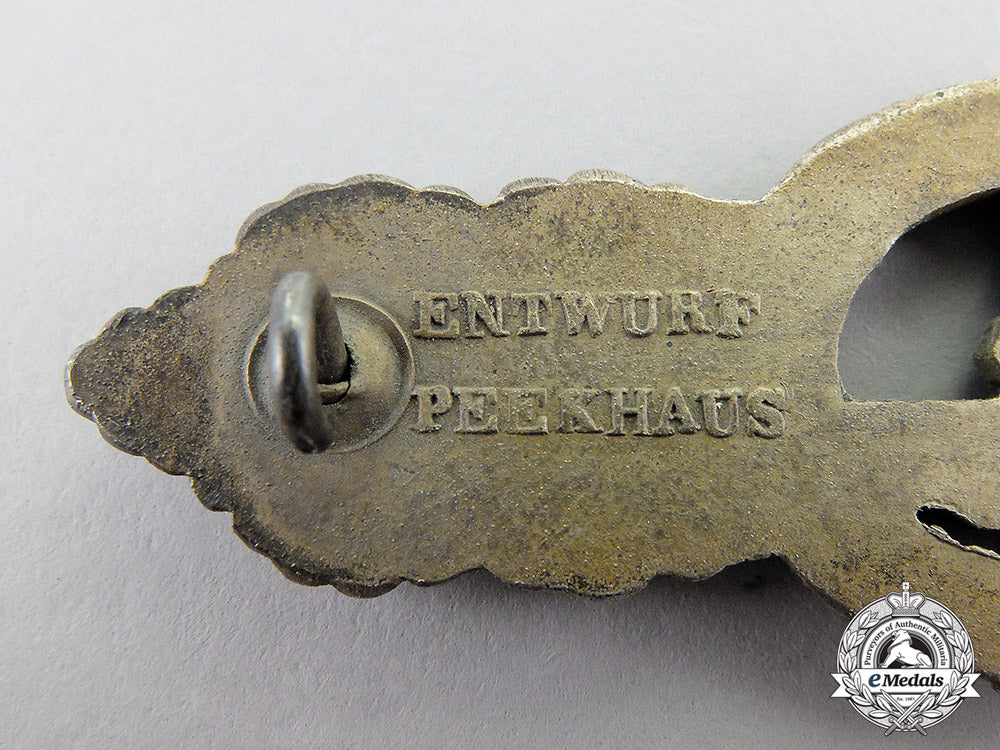 germany._a_textbook_silver_grade_submarine_front_clasp_by_schwerin_of_berlin_c17-3295