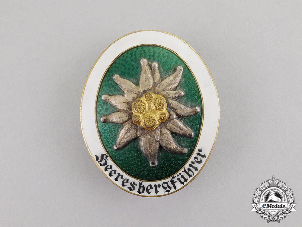 germany._a_scarce_wehrmacht_alpine_leader_badge_by_deschler&_sohn_c17-3366