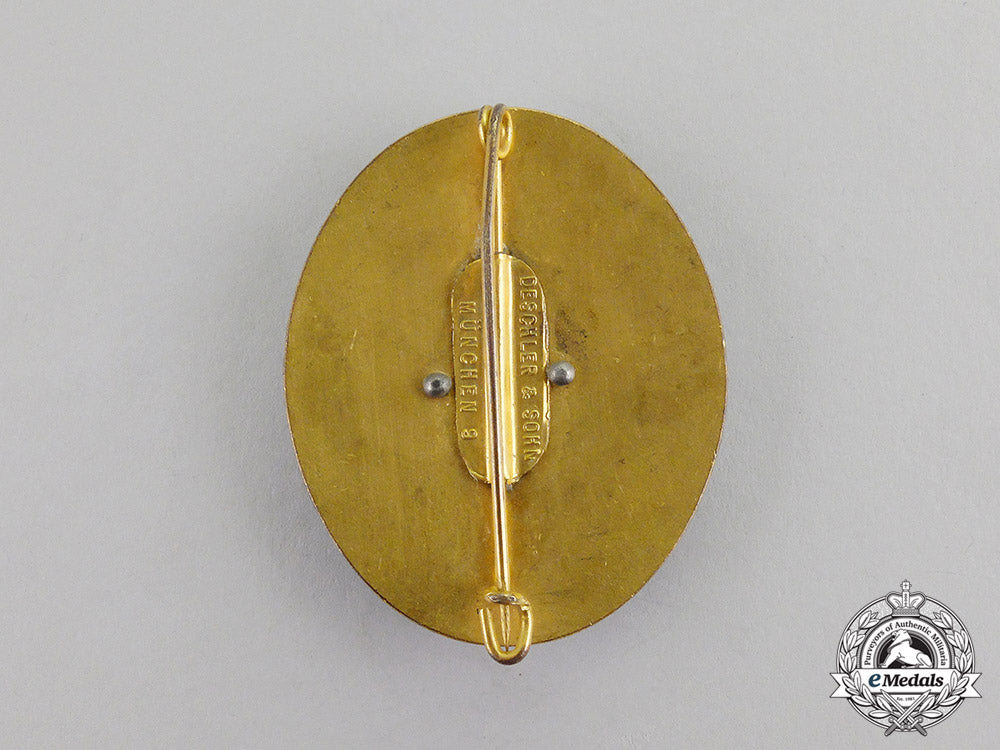 germany._a_scarce_wehrmacht_alpine_leader_badge_by_deschler&_sohn_c17-3367