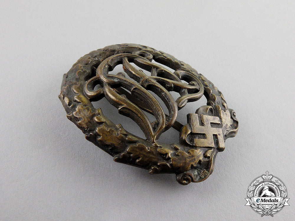 a_drl_bronze_grade_sports_badge_by_wernstein_of_jena_c17-3481