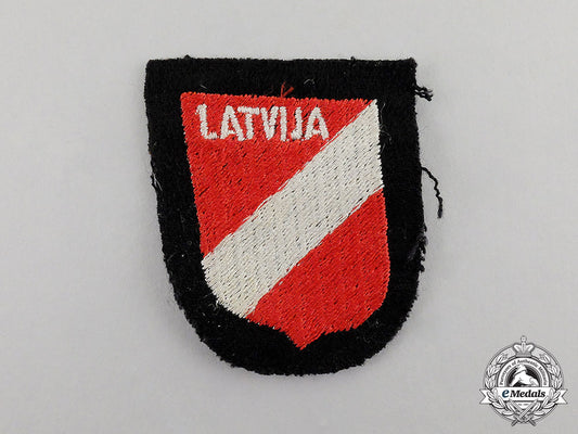 germany._a_waffen-_ss_latvian_foreign_voluteer_sleeve_shield_c17-354_2