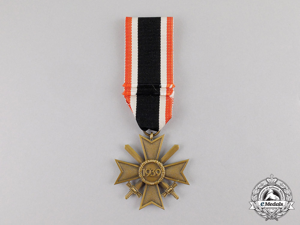 germany._a_mint_and_unissued_war_merit_cross_second_class_with_swords&_packet_by_k._quenzer_c17-366_1