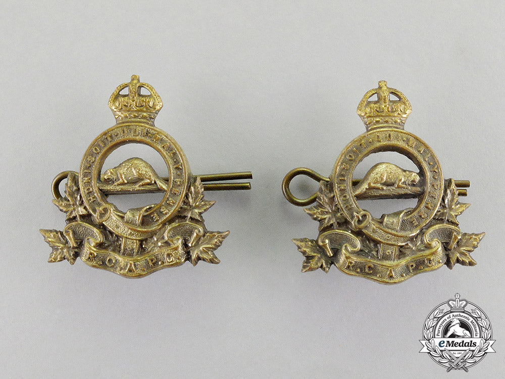 canada._a_pair_of_royal_canadian_army_pay_corps_officer's_collar_tabs_c17-3670