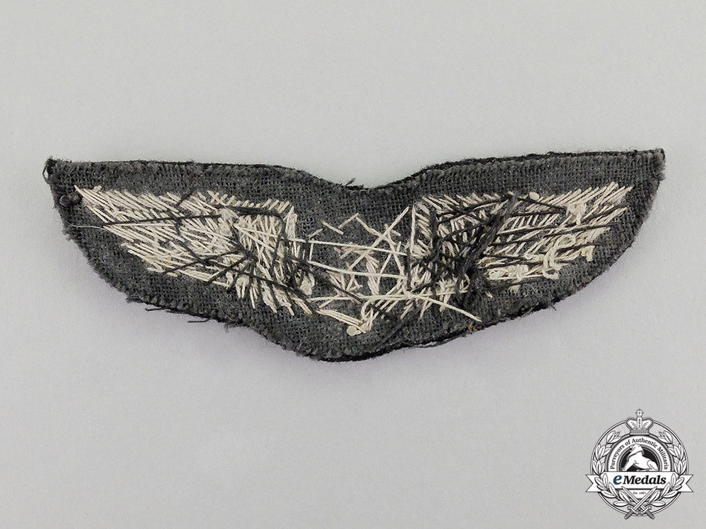 united_states._an_army_air_force(_usaaf)_gilder_pilot's_bullion_dress_wing_badge_c17-3679