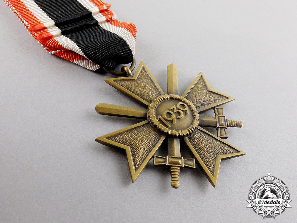 germany._a_mint_and_unissued_war_merit_cross_second_class_with_swords&_packet_by_k._quenzer_c17-368_1
