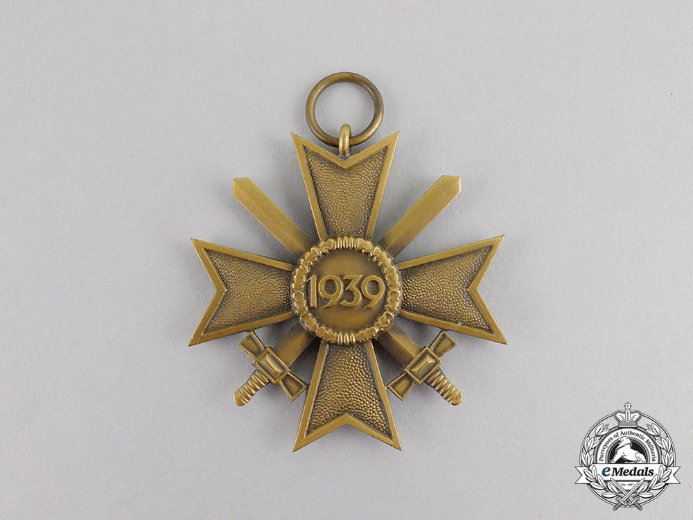 germany._a_mint_and_unissued_war_merit_cross_second_class_with_swords&_packet_by_k._quenzer_c17-370_1