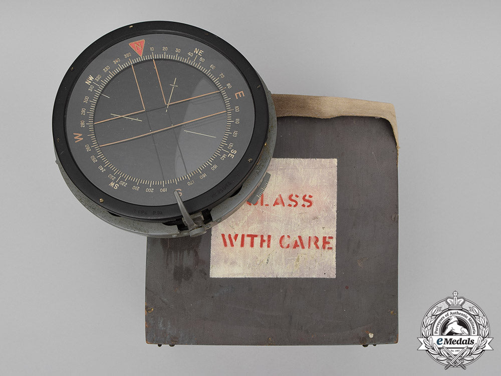 united_kingdom._a_royal_air_force_p10_aircraft_compass_no.29048_b_in_its_wooden_case,_lancaster_bomber_type_c17-3798