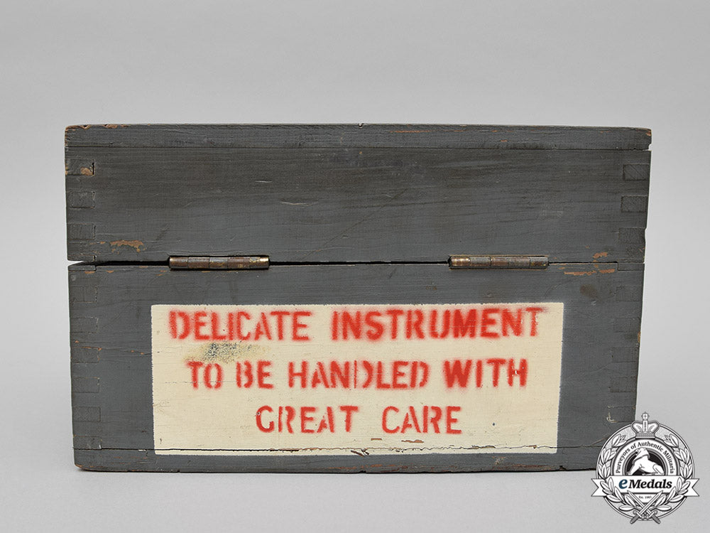 united_kingdom._a_royal_air_force_p10_aircraft_compass_no.29048_b_in_its_wooden_case,_lancaster_bomber_type_c17-3804