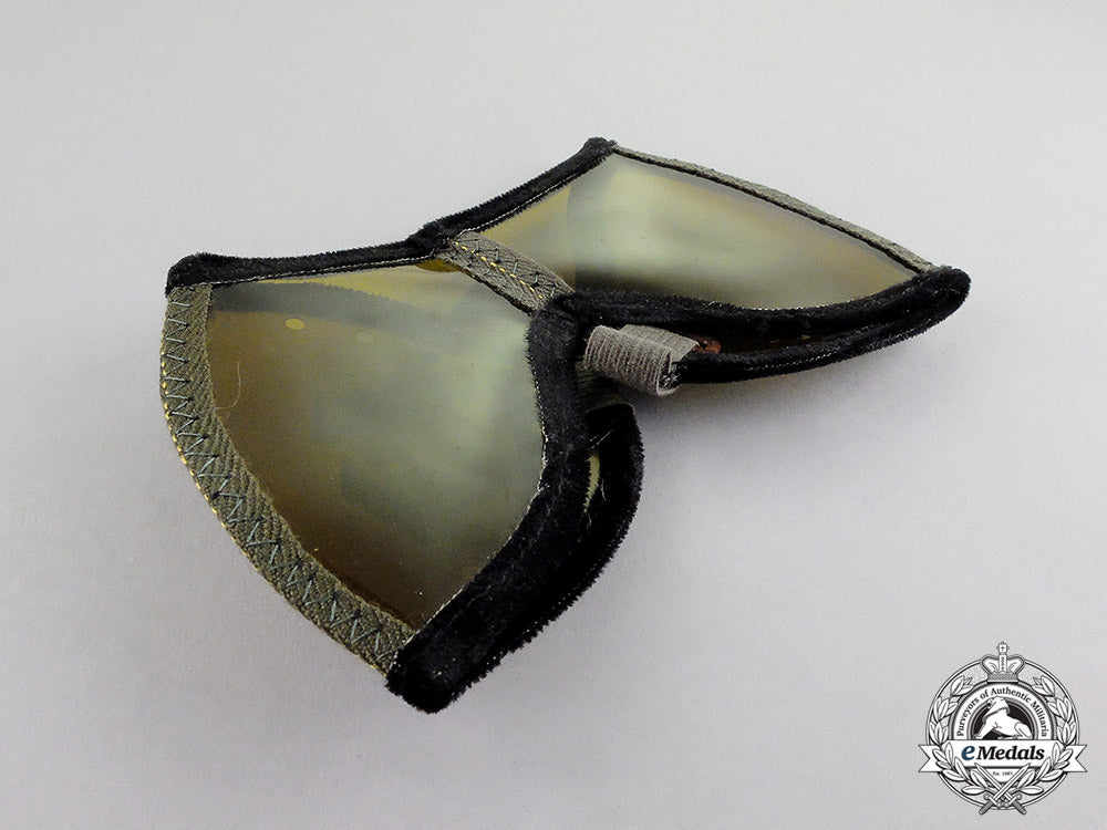 germany._a_mint_cased_pair_of_flak_crew_member’s_dust_goggles_c17-3924