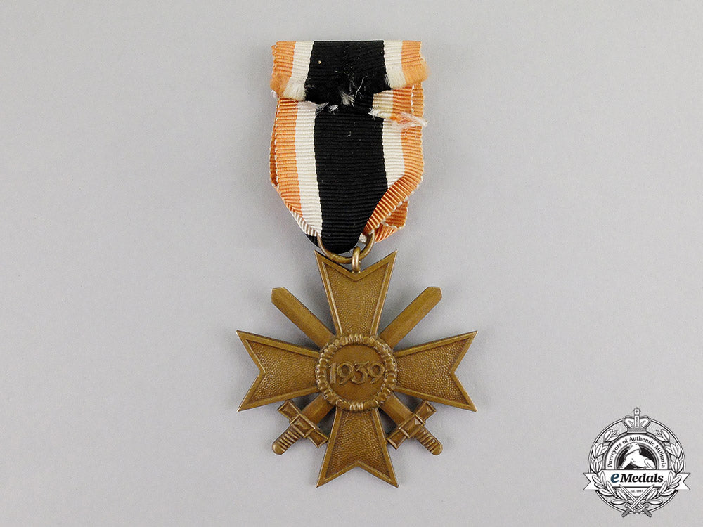 germany._a_war_merit_cross_second_class_with_swords_by_grossmann&_co._c17-4016