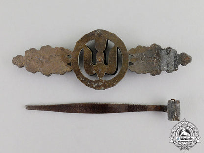 germany,_luftwaffe._a_squadron_clasps_for_bombers,_bronze_grade,_by_g.h._osang_c17-4040