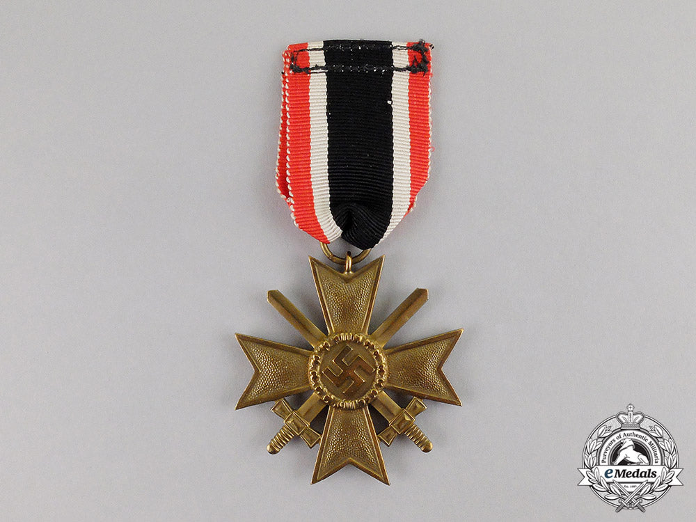 germany._a_packeted_war_merit_cross_second_class_with_swords,_by_glaser&_sohn_c17-4106