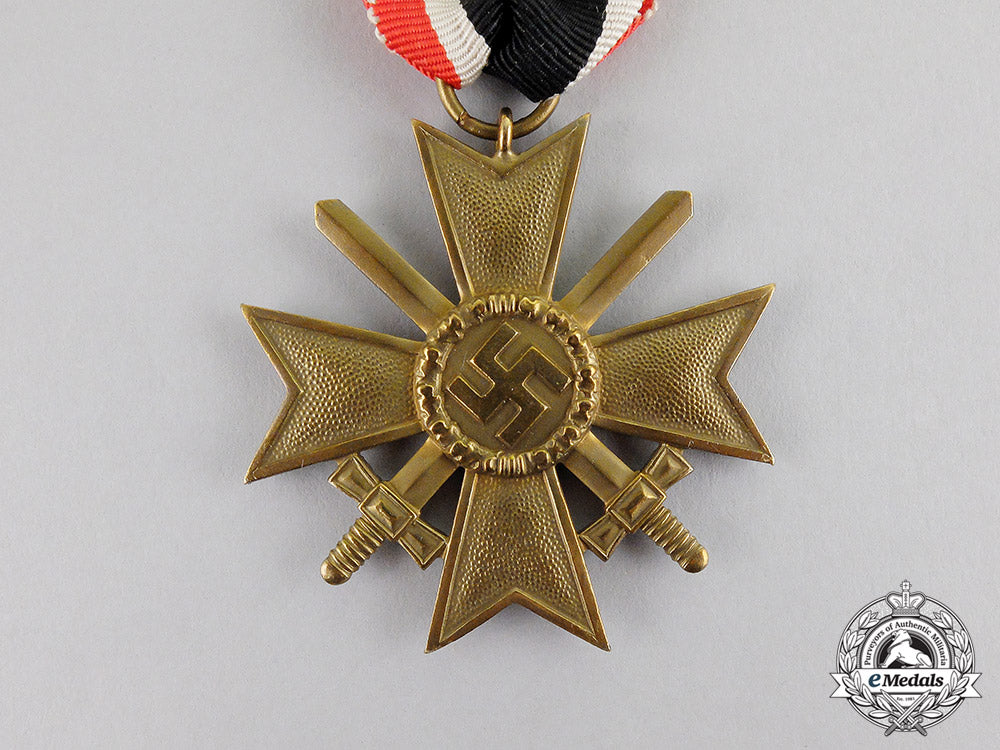 germany._a_packeted_war_merit_cross_second_class_with_swords,_by_glaser&_sohn_c17-4107