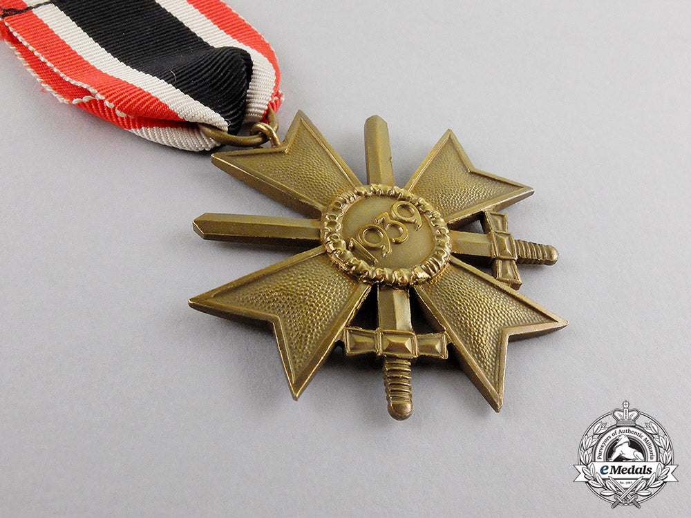 germany._a_packeted_war_merit_cross_second_class_with_swords,_by_glaser&_sohn_c17-4110