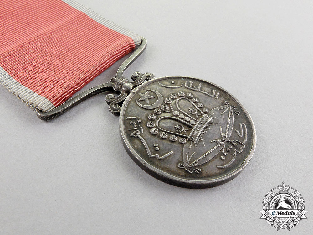 kelantan,_sultanate._a_rare_sultan_ibrahim_coronation_medal,1944_c17-4248_1_1_1_1