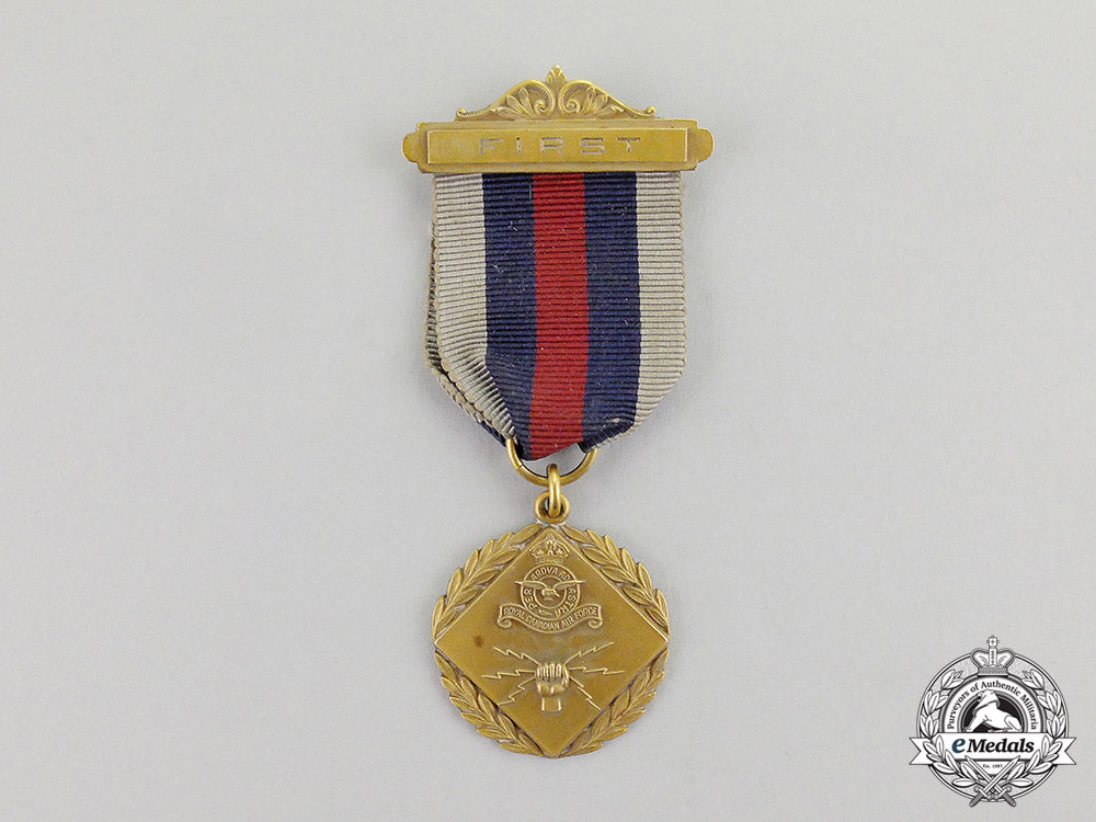 canada._a_wireless_training_award_group_to_m.v._flynn,_royal_canadian_air_force_c17-4307_1_1_1