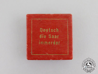 germany._a1935“_the_saar_is_german_forever”_vote_medal_in_its_presentation_box_c17-433_2