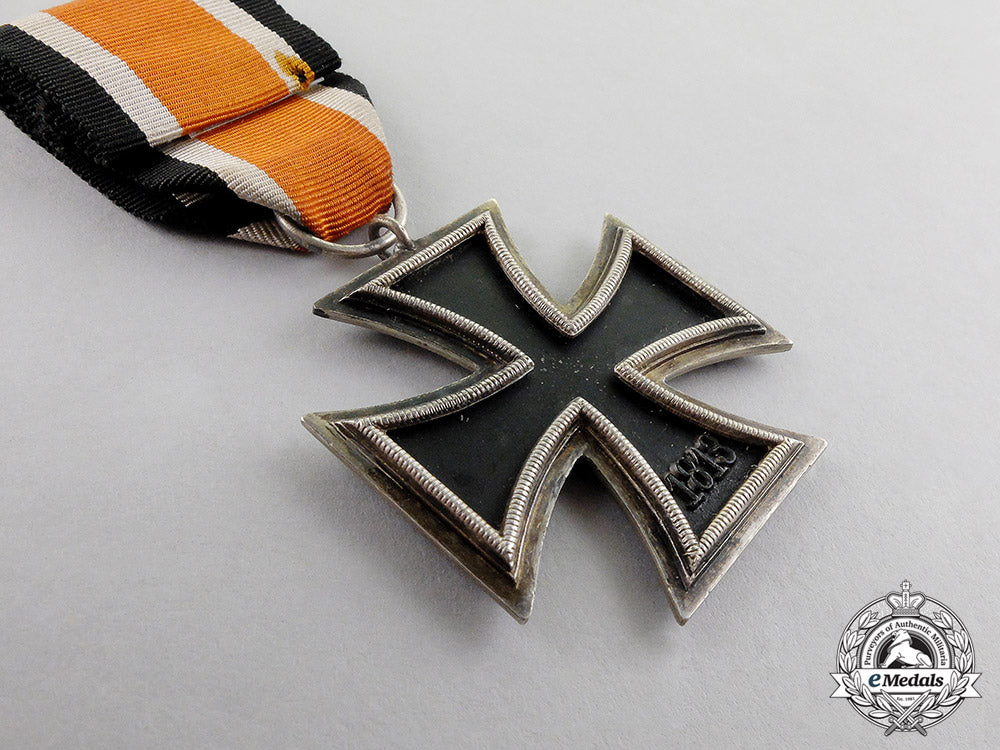 germany._a_scarce_thick_rounded“3”_version_iron_cross1939_second_class_c17-463_1