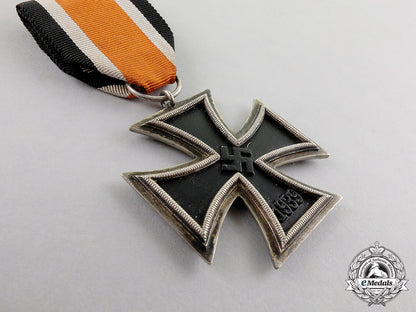germany._a_scarce_thick_rounded“3”_version_iron_cross1939_second_class_c17-464_1
