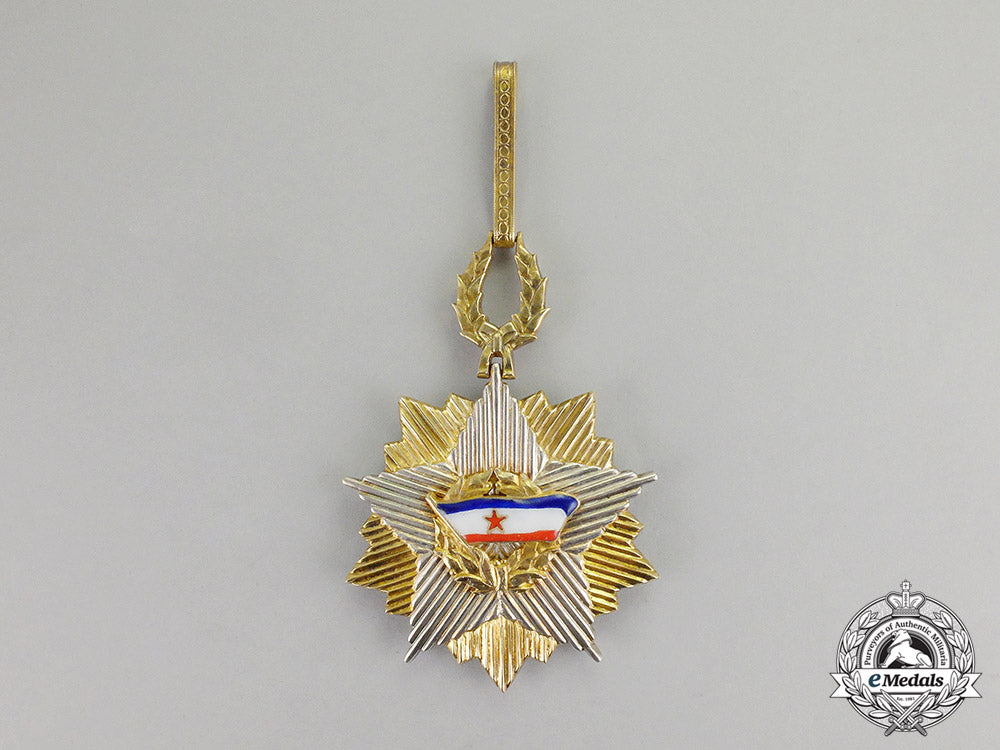 yugoslavia,_republic._an_order_of_the_yugoslav_flag_with_golden_wreath_c17-4685