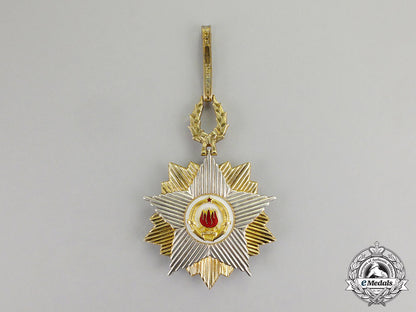 yugoslavia,_republic._an_order_of_the_yugoslav_flag_with_golden_wreath_c17-4688