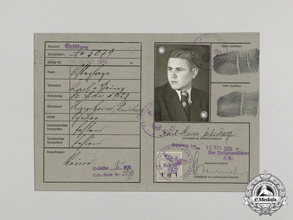 germany,_daf._labour_front_books_and_id_card_for_father_and_son_osterhage_c17-483_1