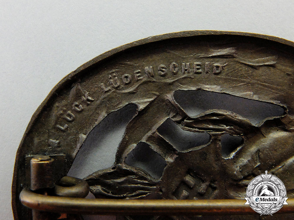 germany._a_volunteer_firefigther’s_badge_by_steinhauer&_lück_c17-5030