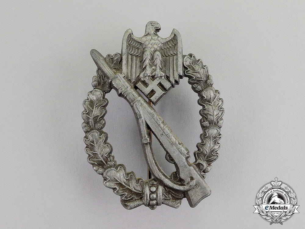 germany._a_bronze_grade_infantry_assault_badge,_by_carl_wurster_c17-5114