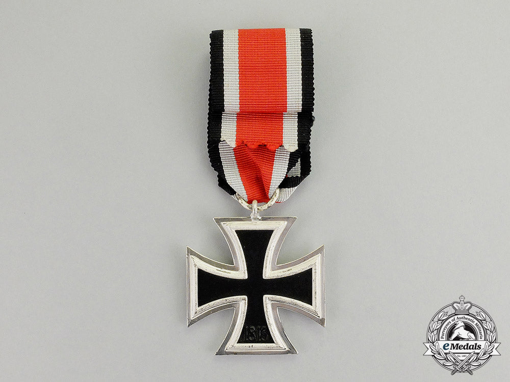 germany._a_mint_and_unissued_iron_cross1939_second_class_c17-5496