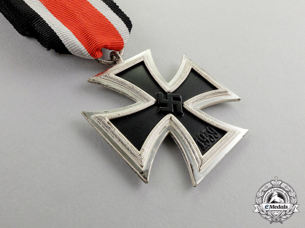 germany._a_mint_and_unissued_iron_cross1939_second_class_c17-5497