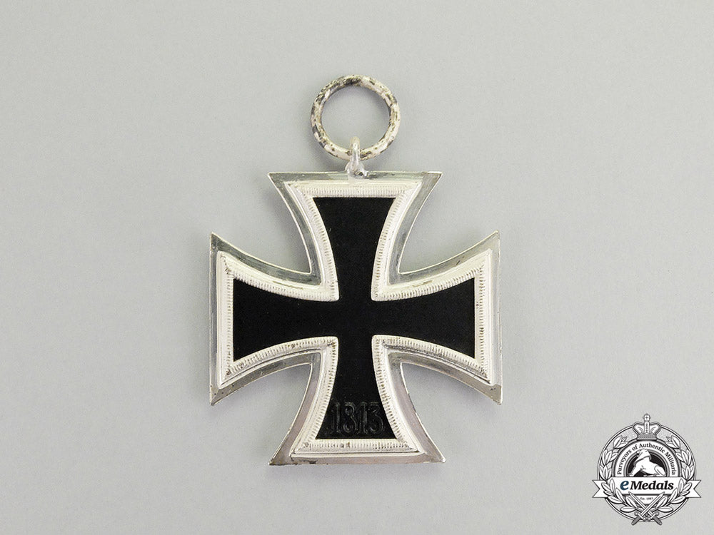 germany._a_mint_and_unissued_iron_cross1939_second_class_c17-5500