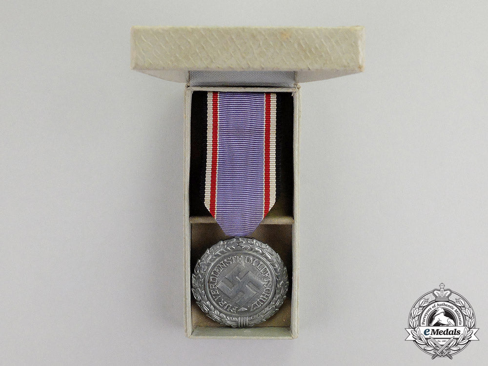 germany._a_mint_air_raid_defence“_luftschutz”_medal;_second_class;_heavy_version_c17-5552