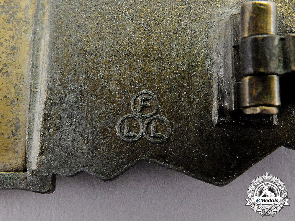 germany._a_bronze_grade_close_combat_clasp_by_friedrich_linden_c17-5673_1
